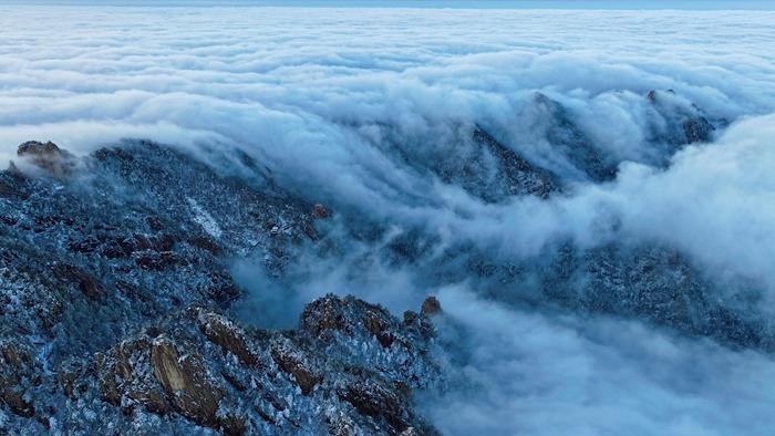 河南堯山：初雪新霽 云?？澙@