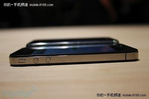 ͬT(du)QiPhone 4 vs iPhone 3GS